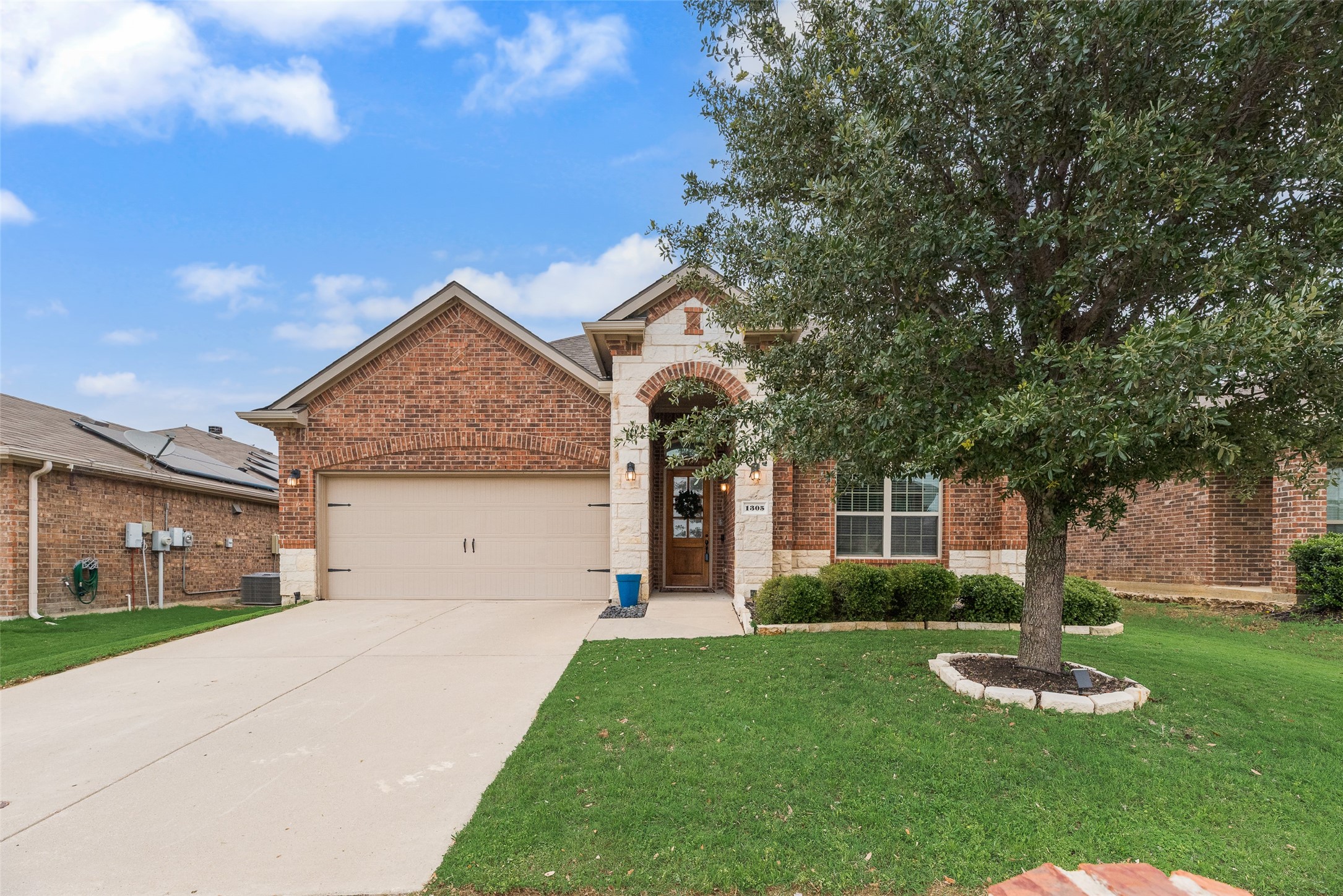 1305 Cheyenne Drive Aubrey TX 76227
