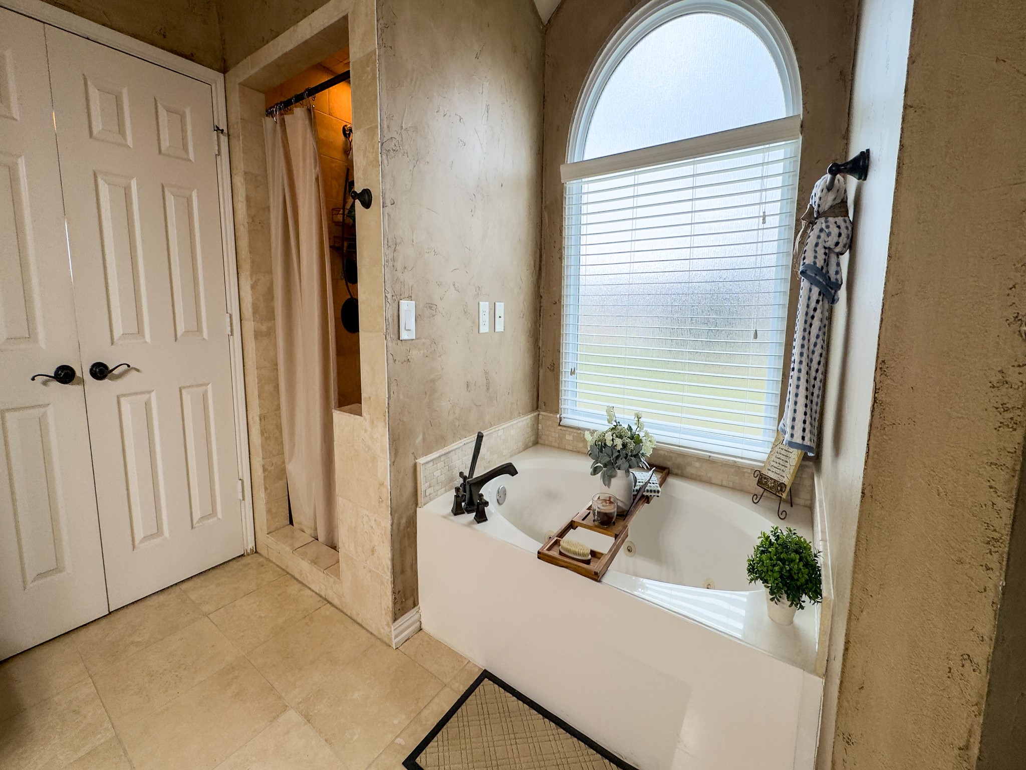 2700 Crater Lake Lane Denton TX 76210
