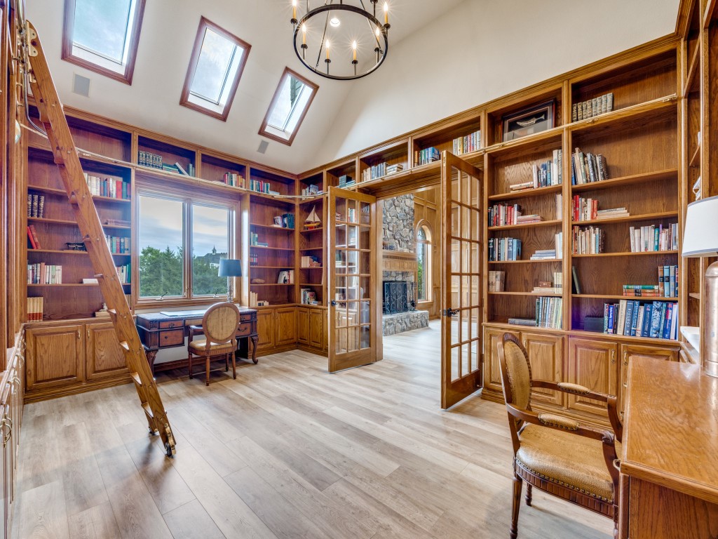 362 Woodland Hills Drive Sherman TX 75092