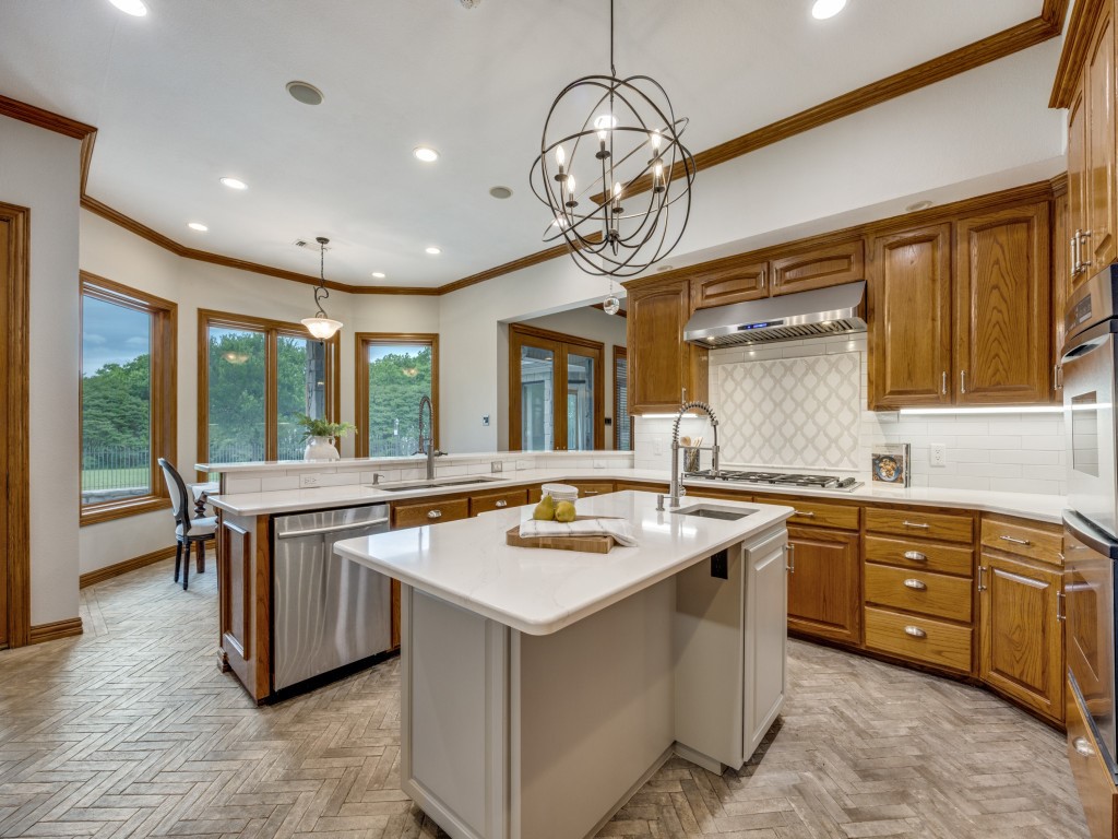 362 Woodland Hills Drive Sherman TX 75092