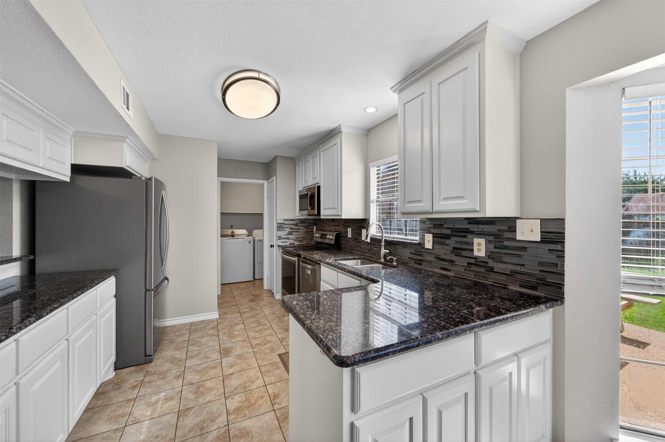 5207 Nocona Lane Arlington TX 76018