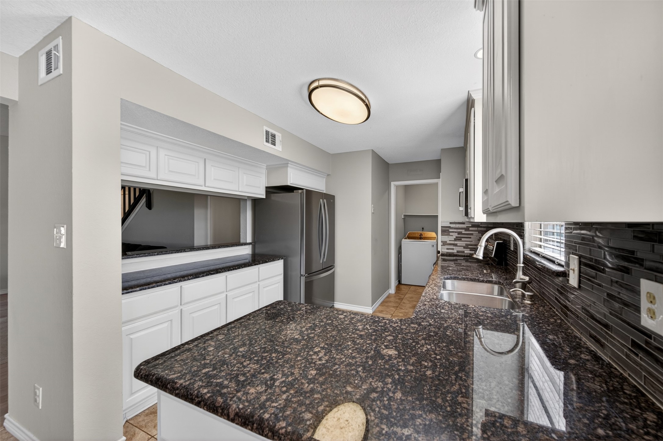 5207 Nocona Lane Arlington TX 76018