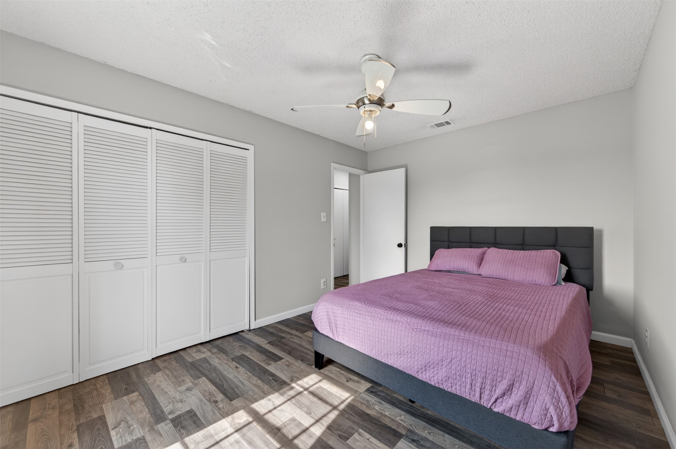 5207 Nocona Lane Arlington TX 76018
