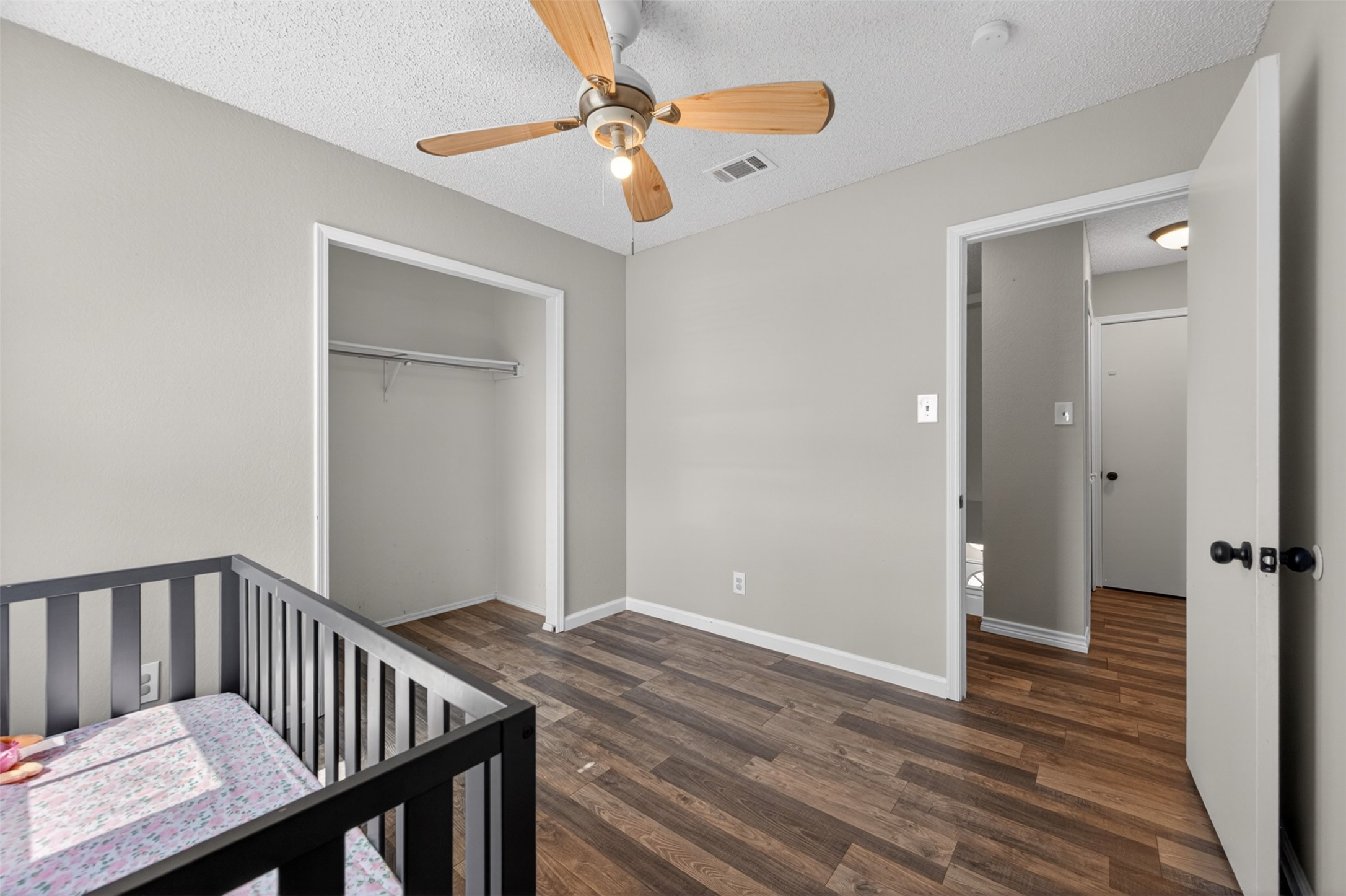 5207 Nocona Lane Arlington TX 76018