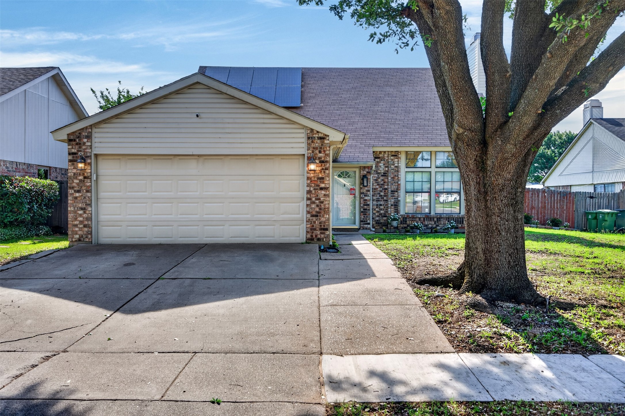 5207 Nocona Lane Arlington TX 76018