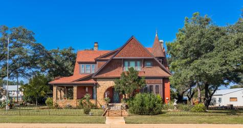 704 S Bridge Street Brady TX 76825