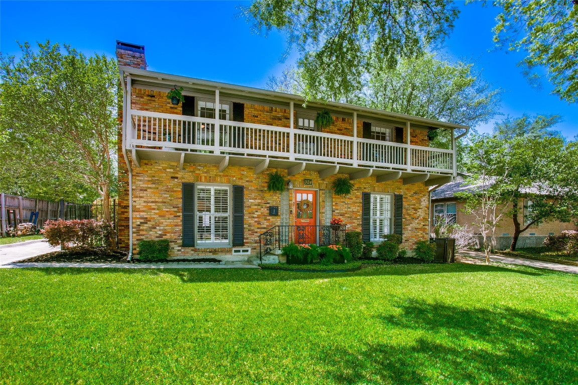 924 W Greenbriar Lane Dallas TX 75208