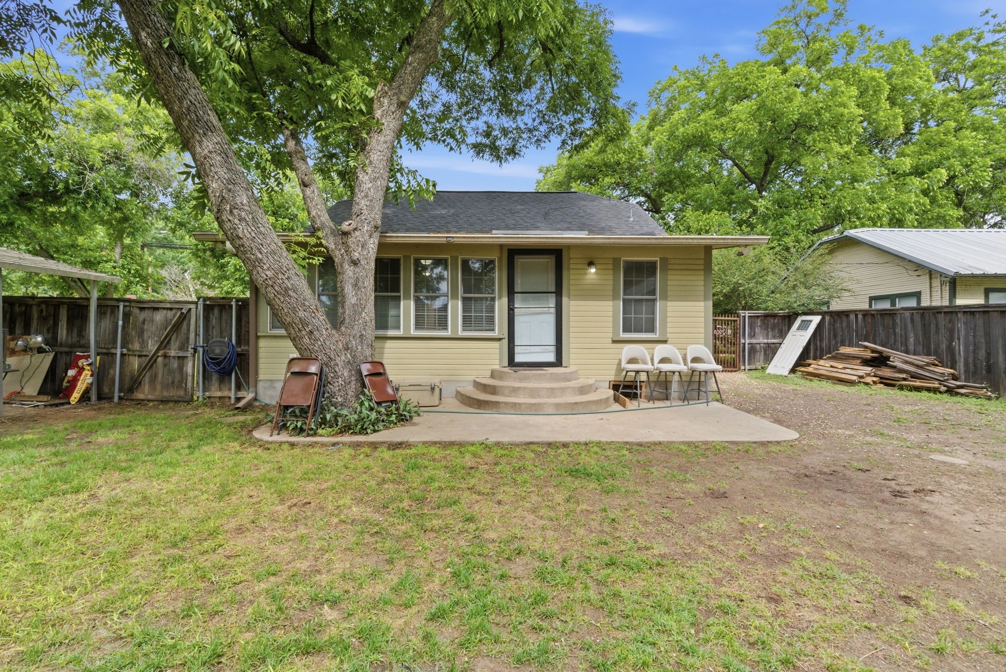 525 S Austin Street De Leon TX 76444