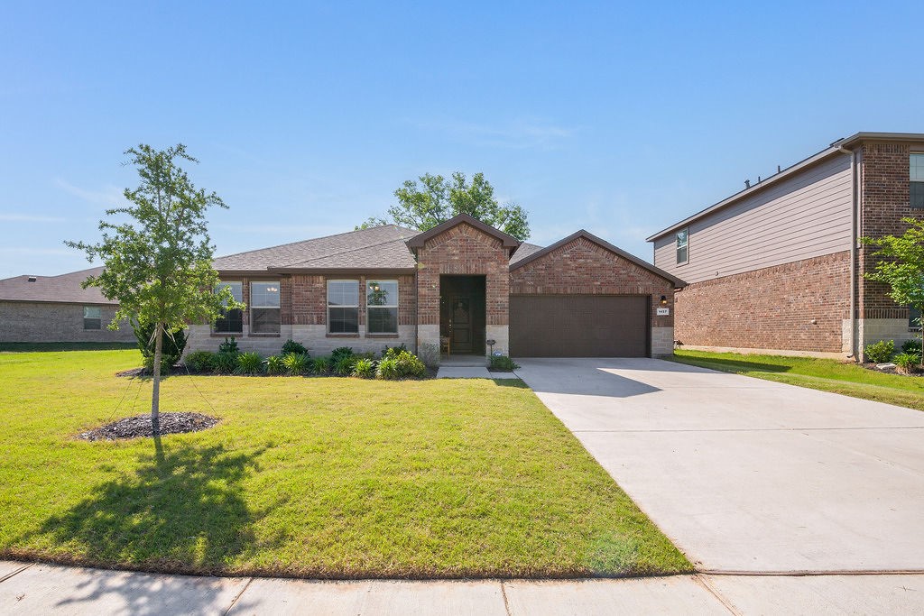 1457 Coulter Road Burleson TX 76028