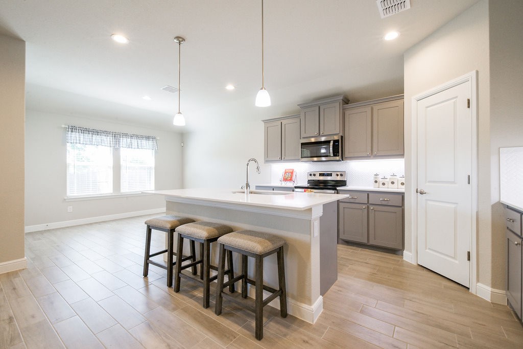1457 Coulter Road Burleson TX 76028