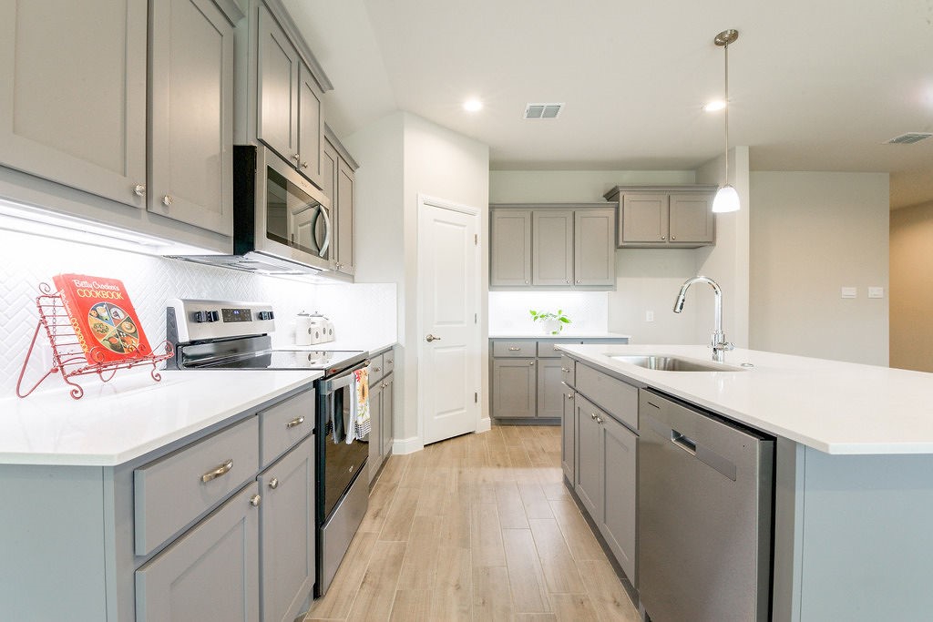 1457 Coulter Road Burleson TX 76028