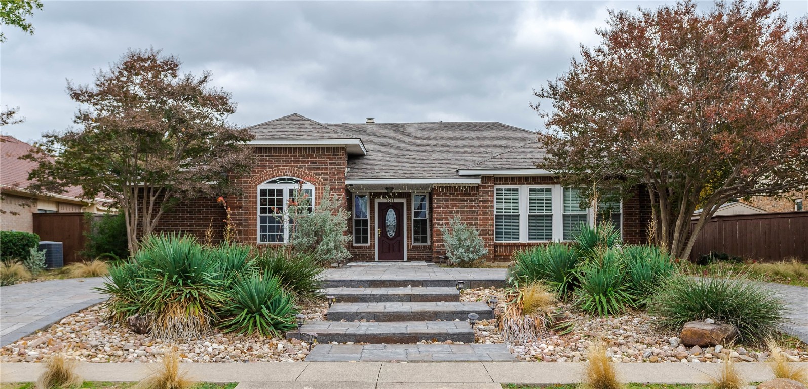 2019 Oakbluff Drive Carrollton TX 75007