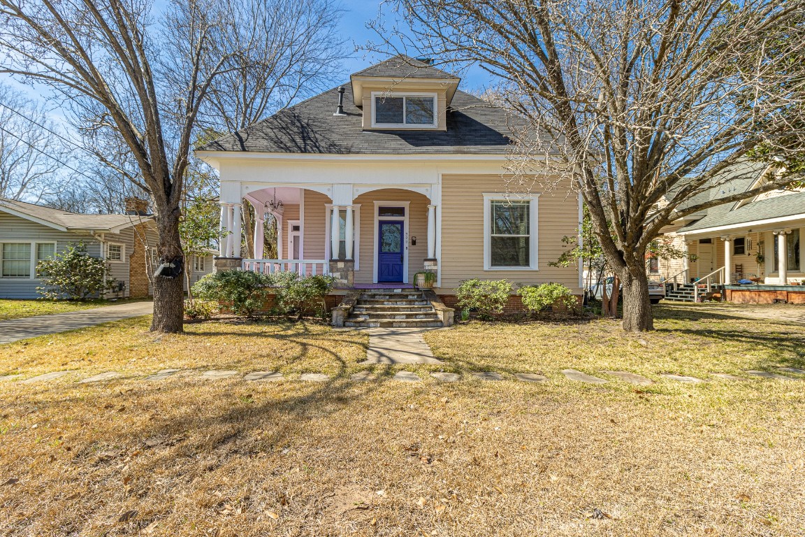 320 N Montgomery Street Gilmer TX 75644