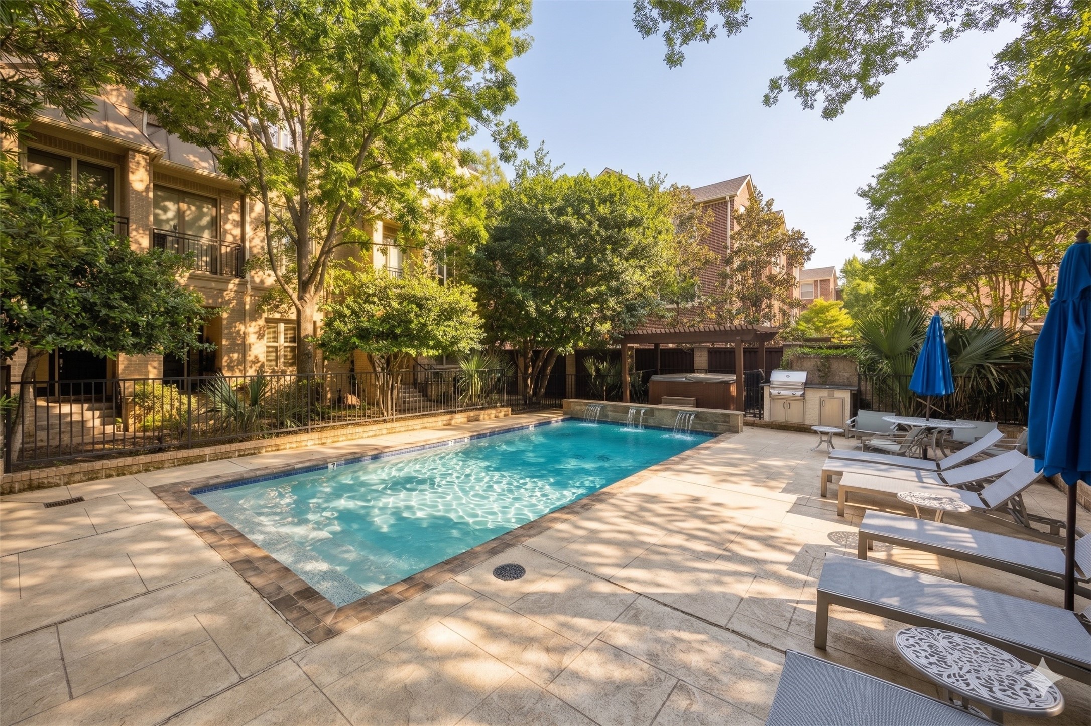 2323 Allen Street Dallas TX 75204