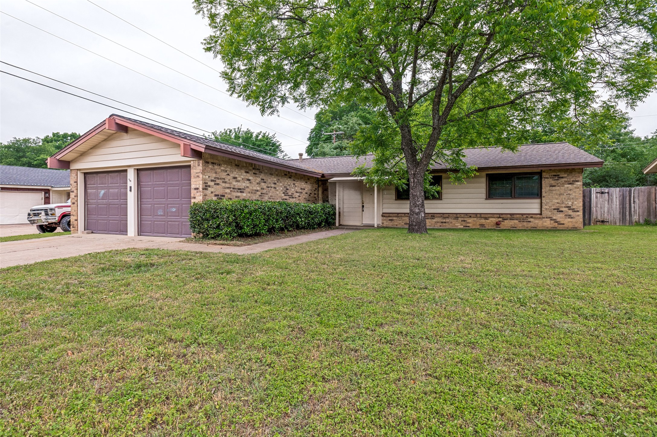 2605 Hollywood Drive Arlington TX 76013