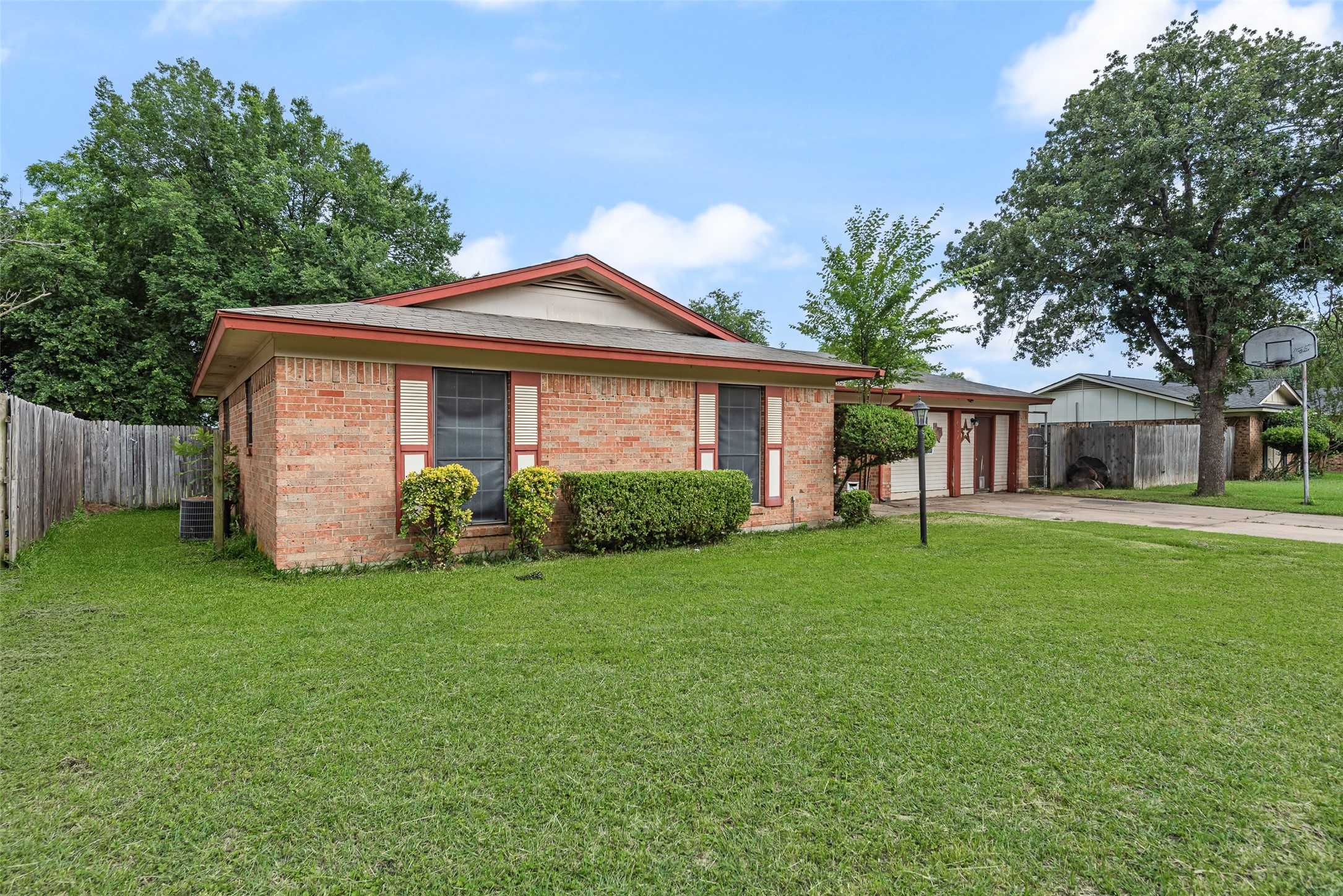 657 Sue Ann Lane Burleson TX 76028