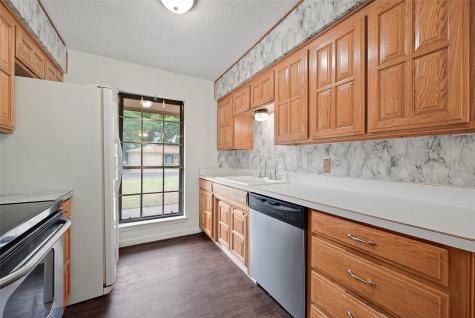 657 Sue Ann Lane Burleson TX 76028