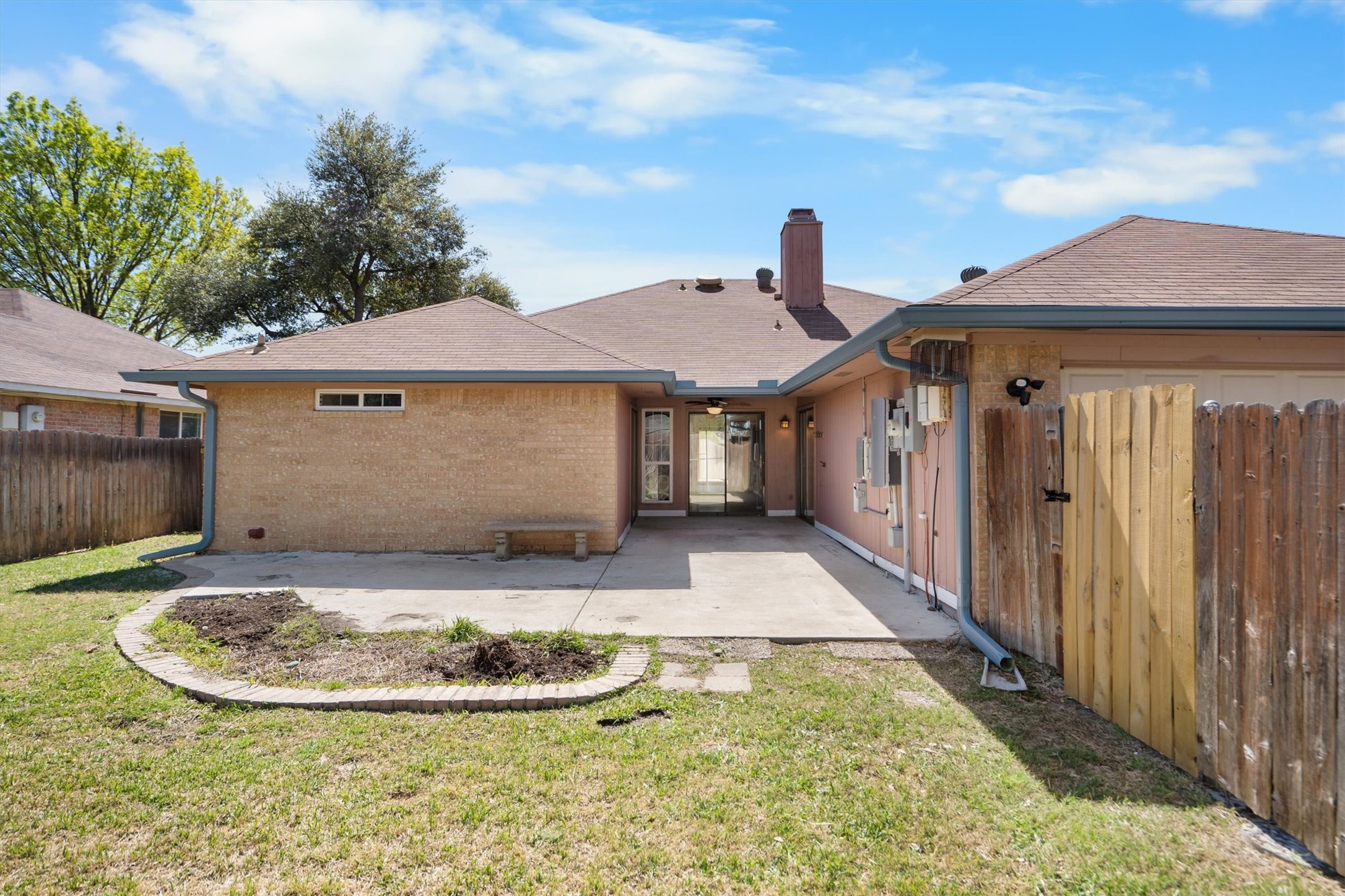 2213 Big Bend Drive Carrollton TX 75007