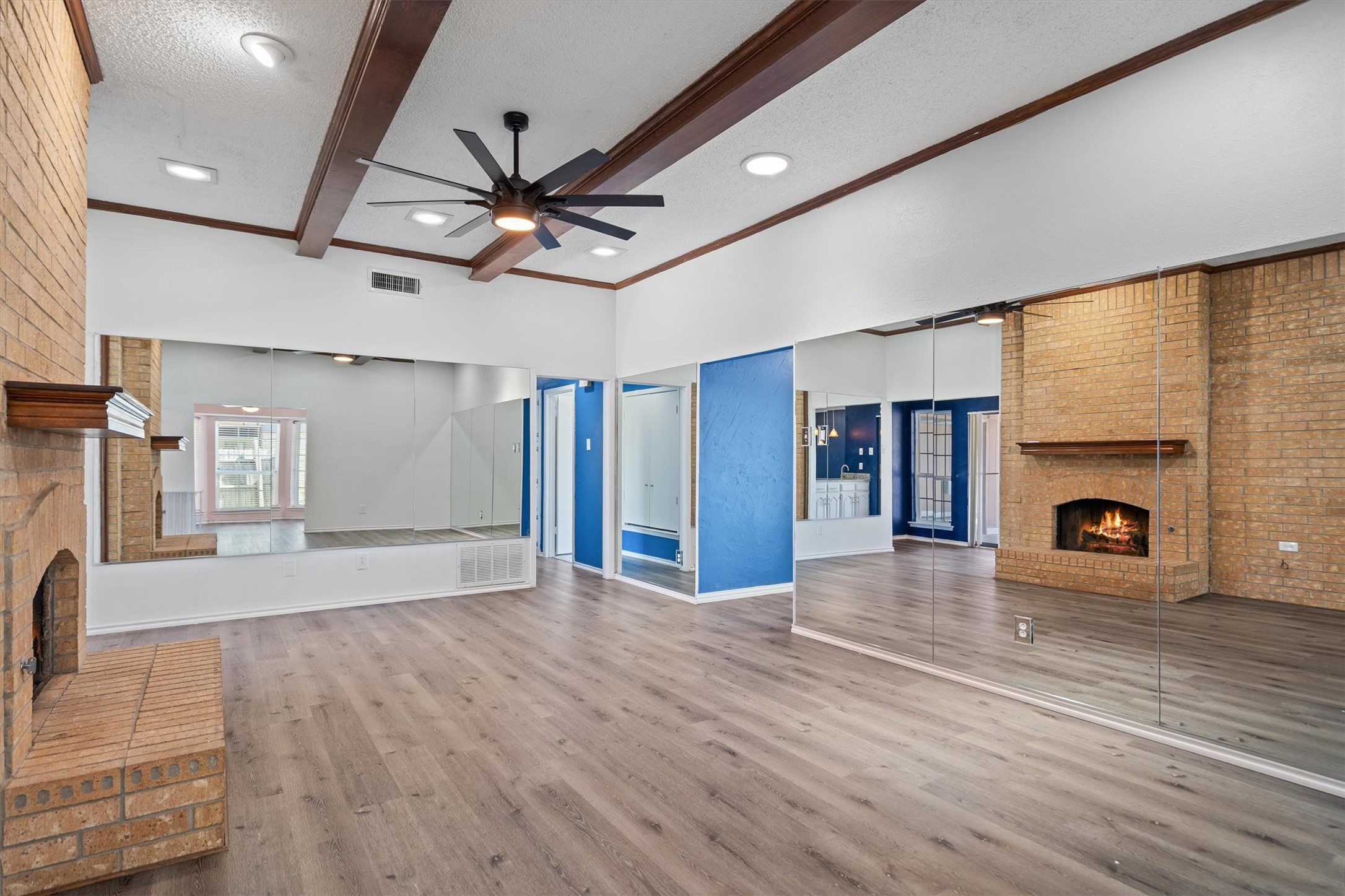 2213 Big Bend Drive Carrollton TX 75007