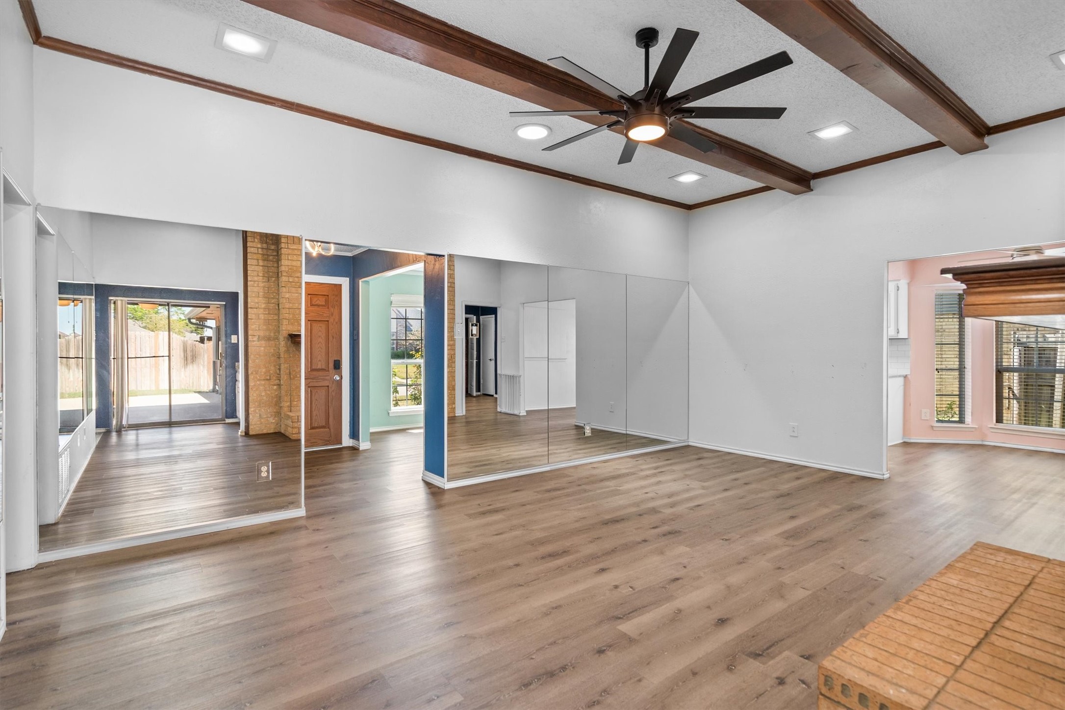2213 Big Bend Drive Carrollton TX 75007