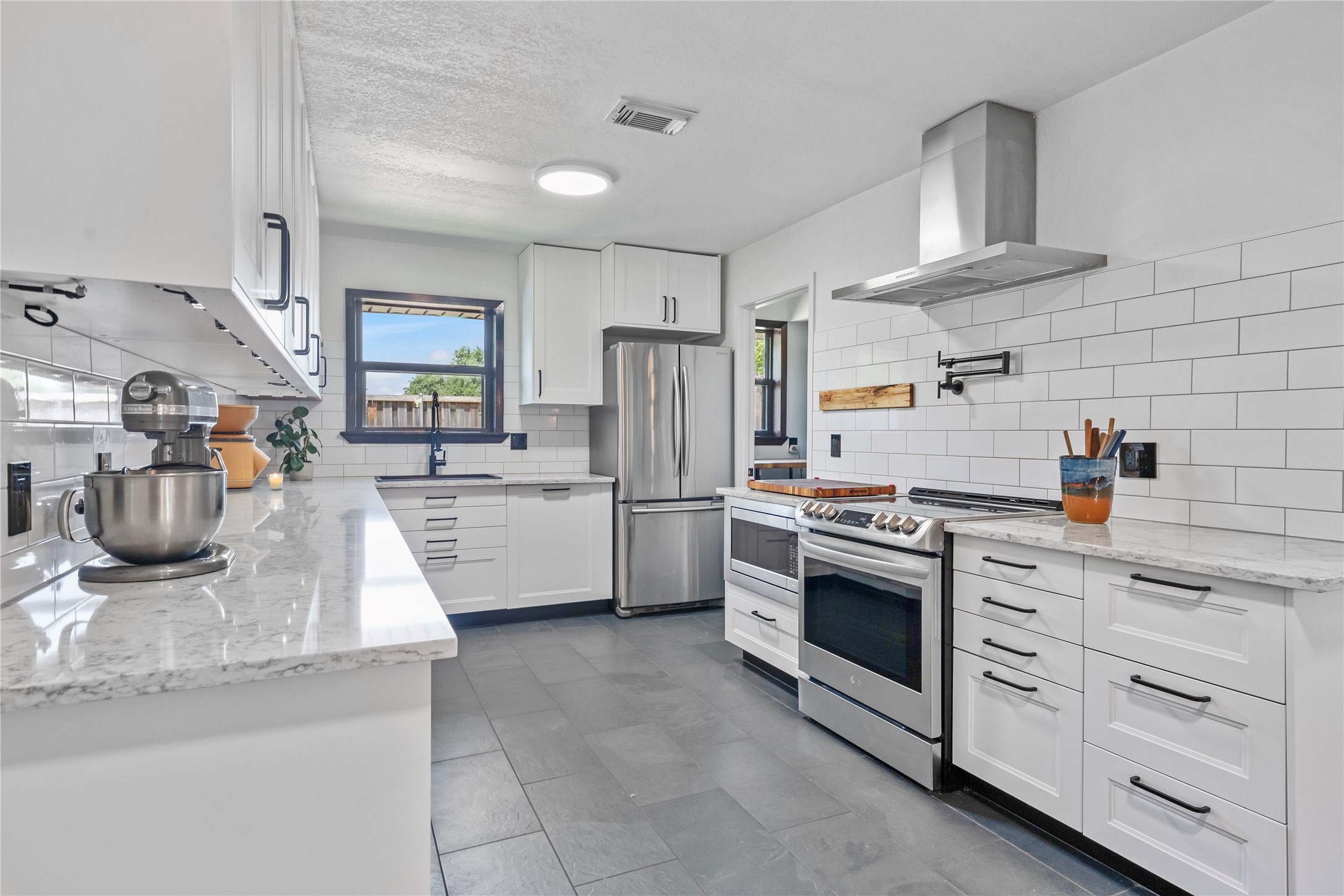 1305 Savannah Drive Irving TX 75062