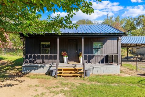 1550 S Stewart Street Azle TX 76020