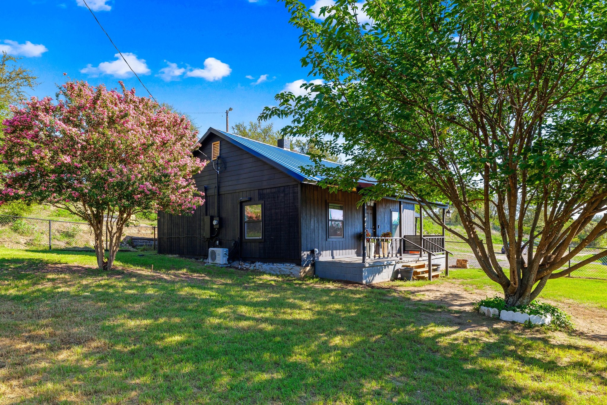 1550 S Stewart Street Azle TX 76020