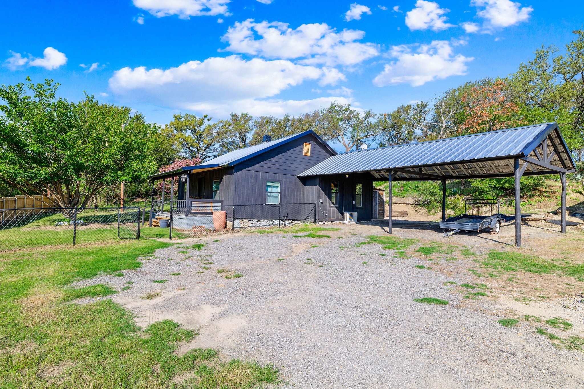 1550 S Stewart Street Azle TX 76020