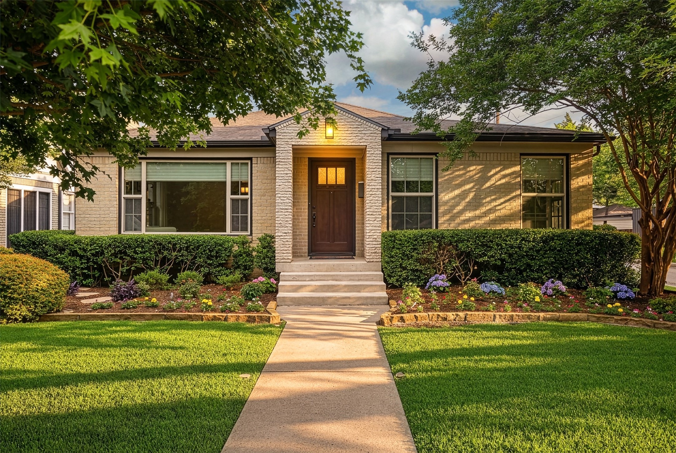 5947 Mercedes Avenue Dallas TX 75206