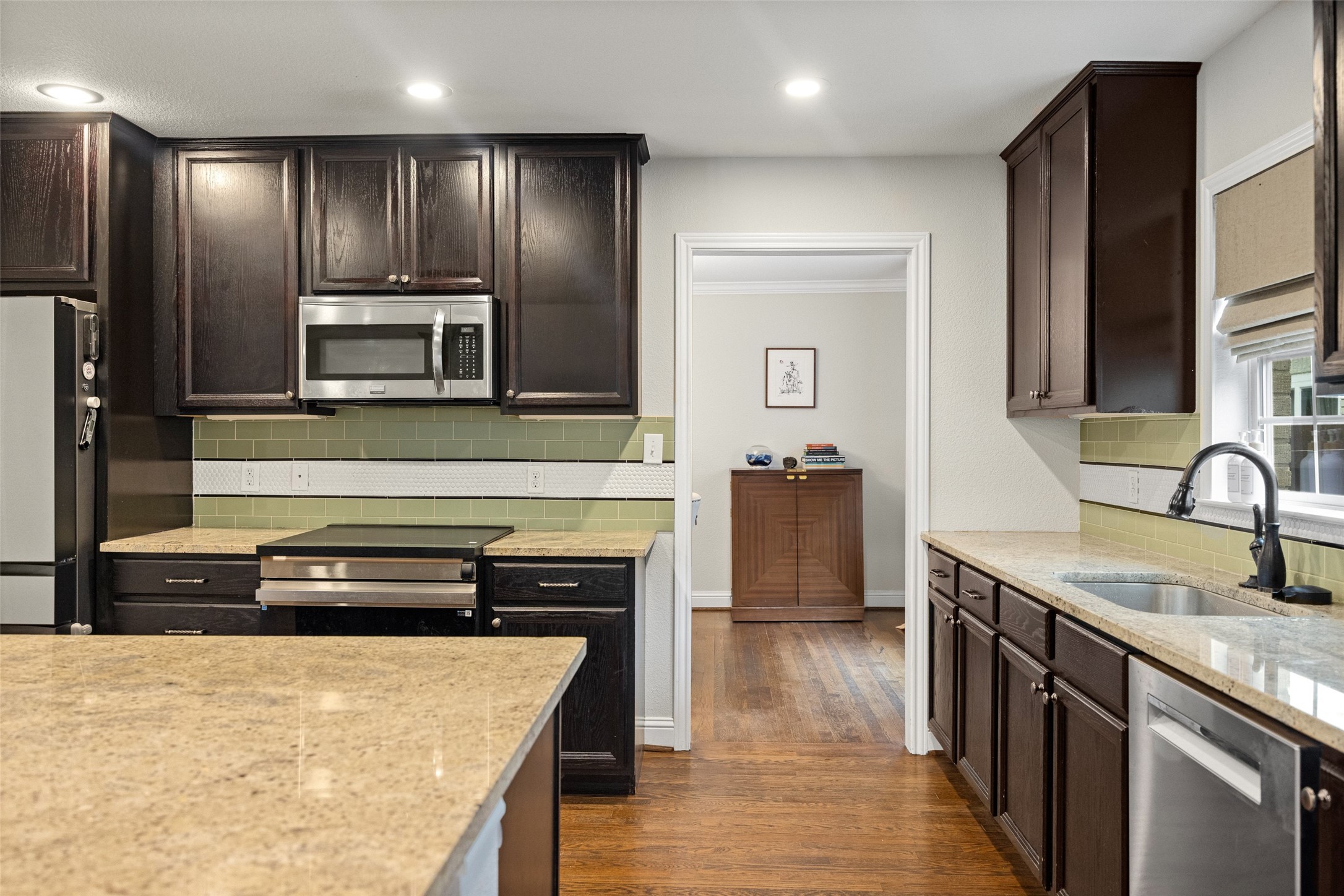 5947 Mercedes Avenue Dallas TX 75206