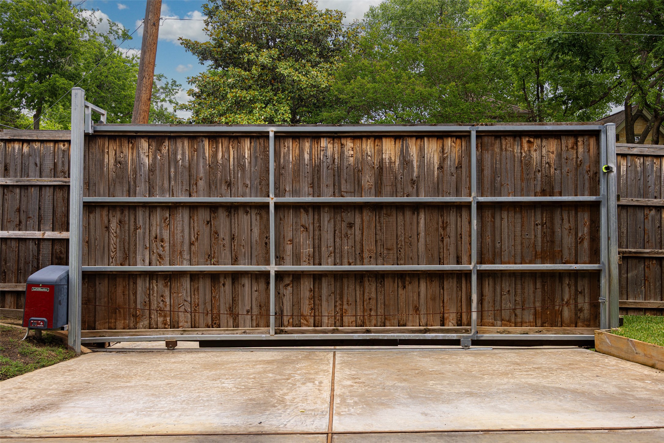 5947 Mercedes Avenue Dallas TX 75206