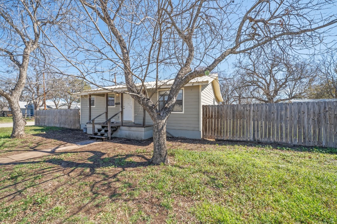 1300 Avenue C Brownwood TX 76801