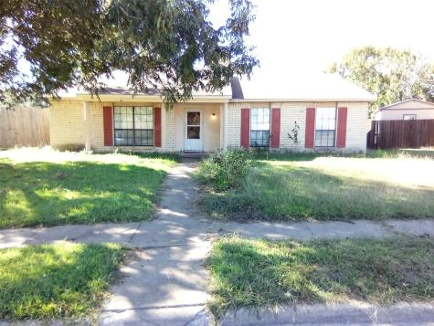 1817 Vine Drive Garland TX 75040