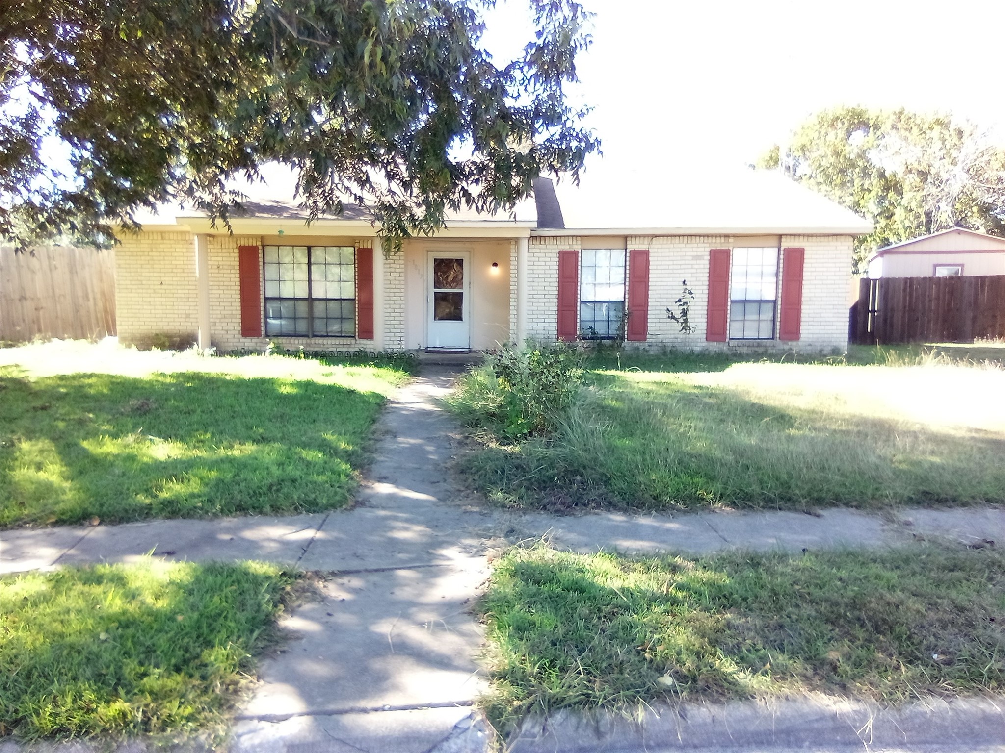 1817 Vine Drive Garland TX 75040