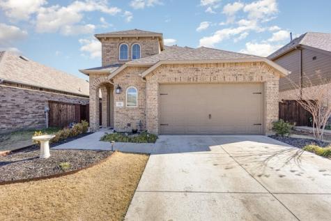 3512 Oak Leaf Court Aubrey TX 76227
