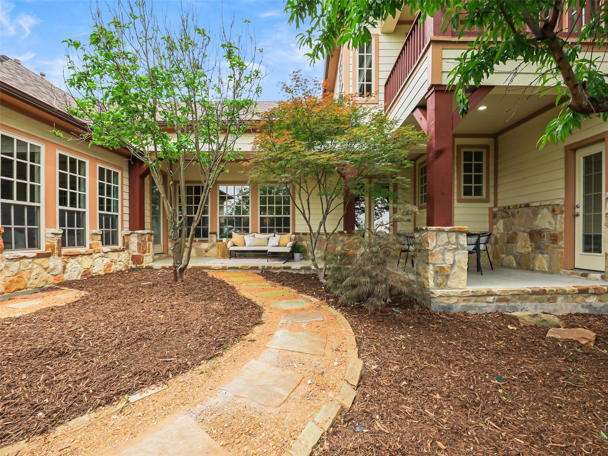 2201 Shakespeare Street Carrollton TX 75010