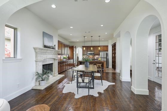 2201 Shakespeare Street Carrollton TX 75010