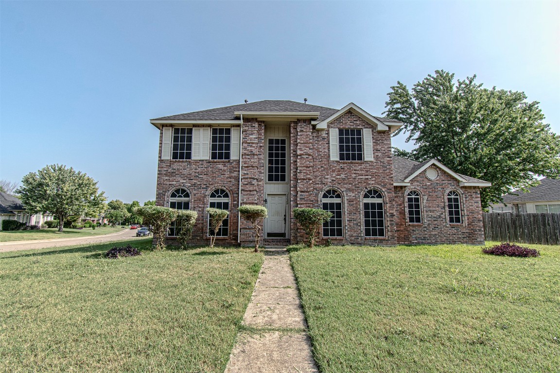 1129 Kensington Drive Desoto TX 75115