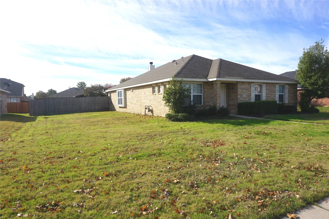 2316 Creekdale Drive Denton TX 76210