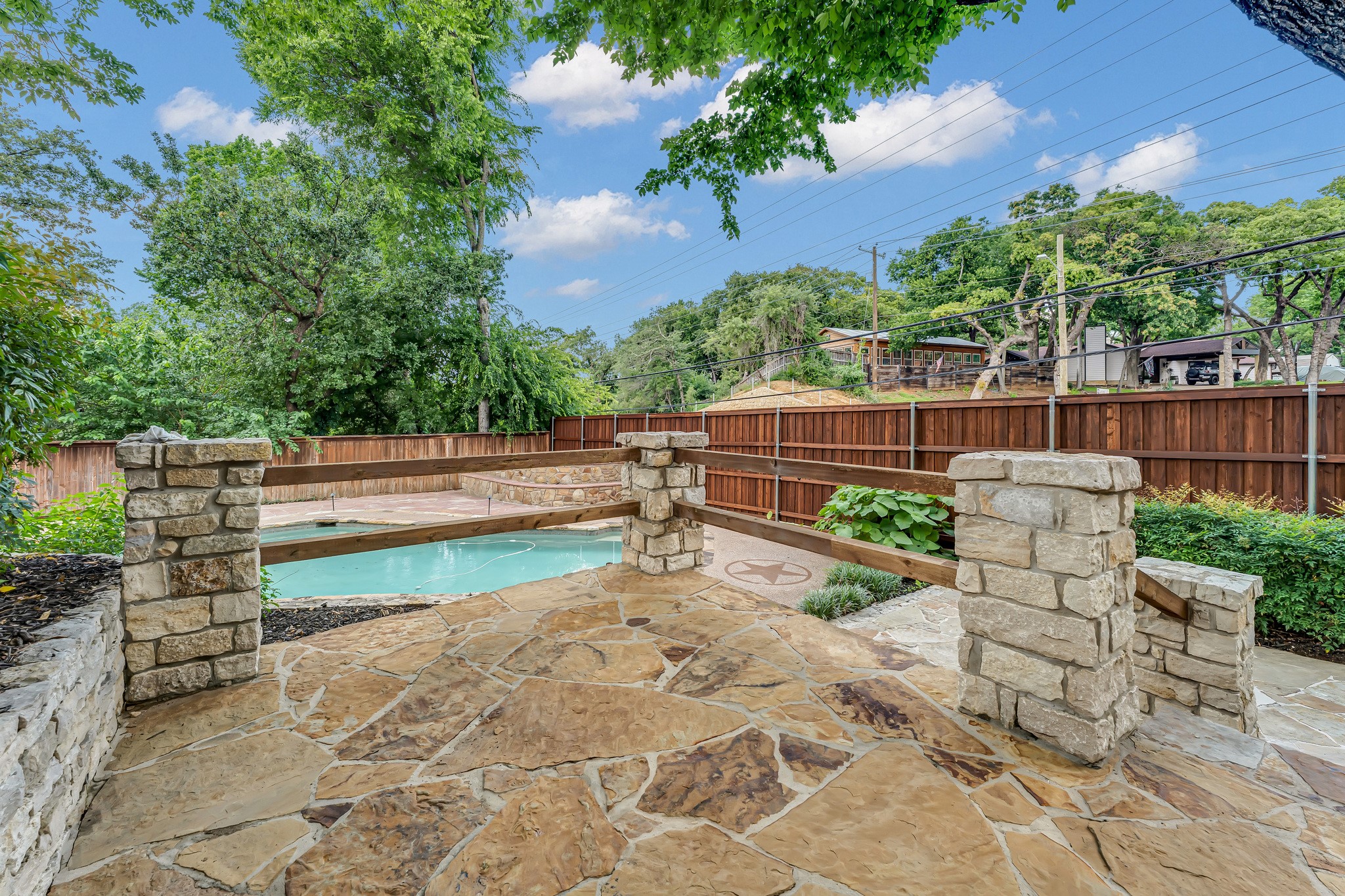 3908 Wildwood Euless TX 76040