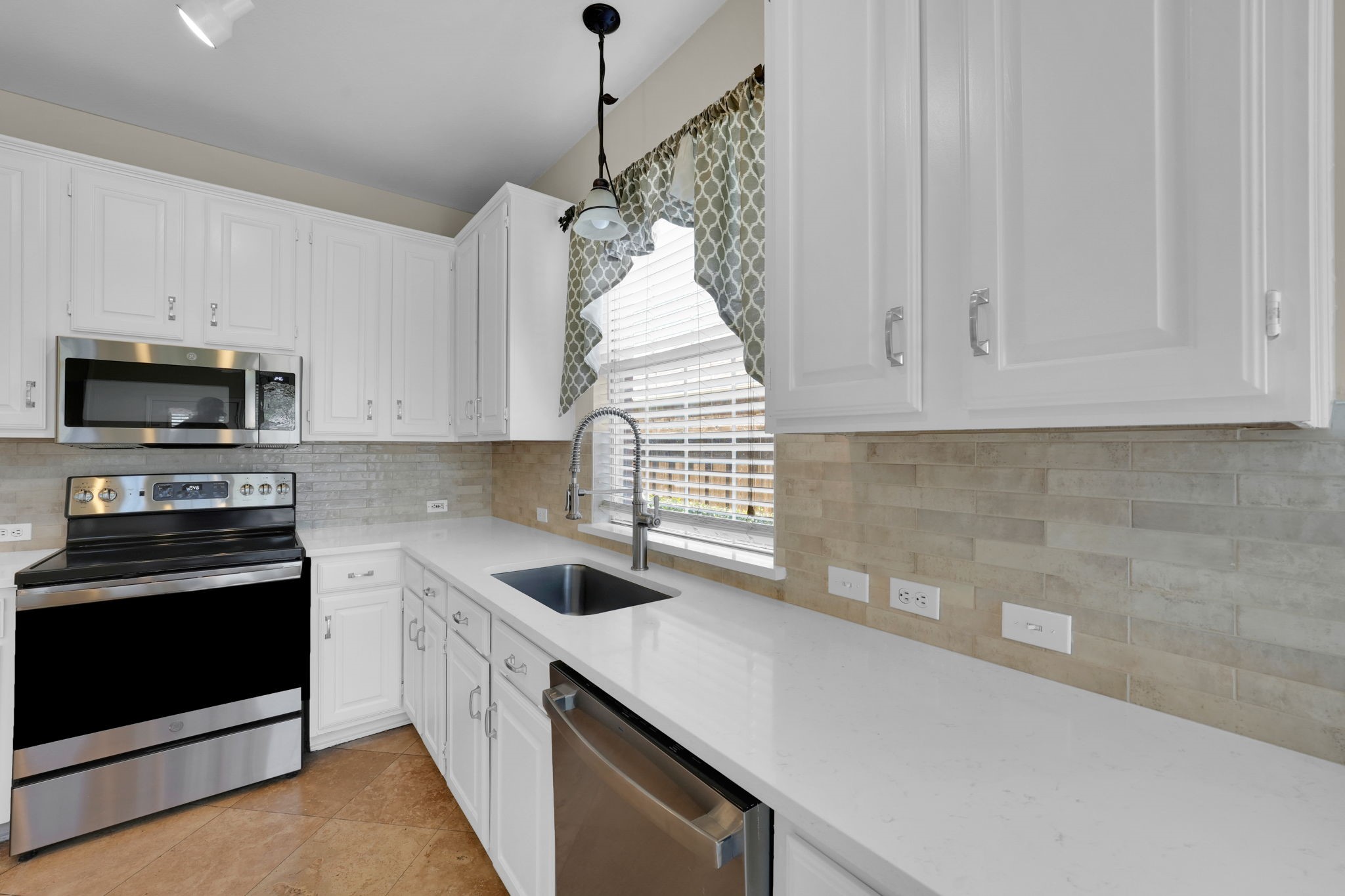2436 Sweet Grass Trail Flower Mound TX 75028