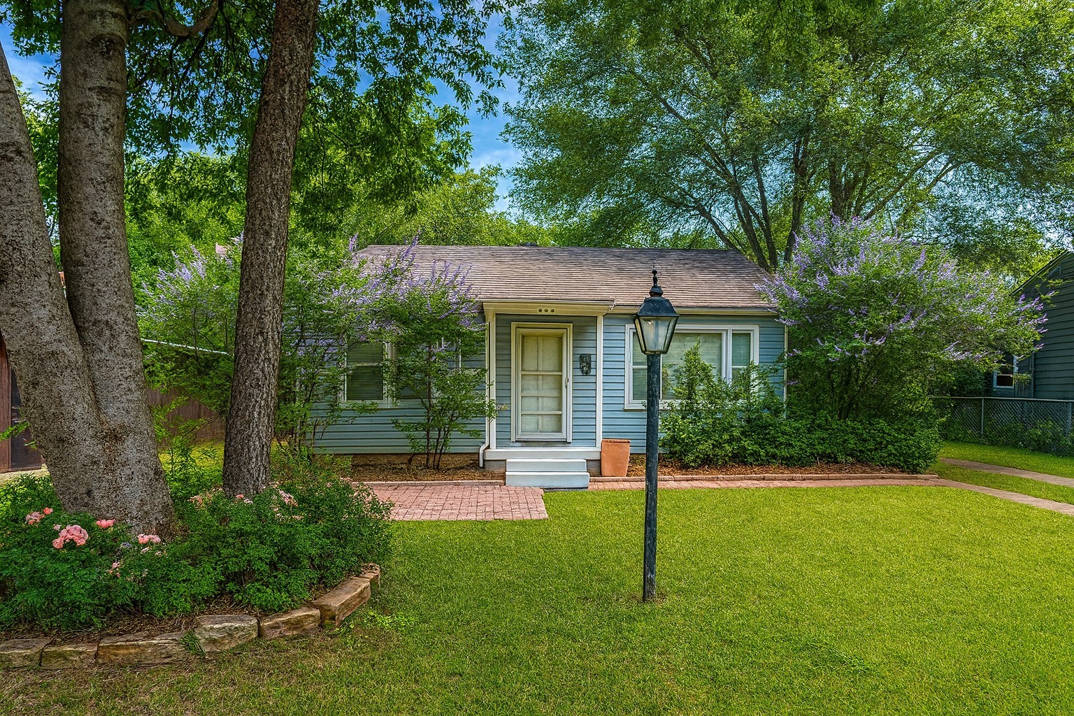 4932 Royal Drive Fort Worth TX 76116