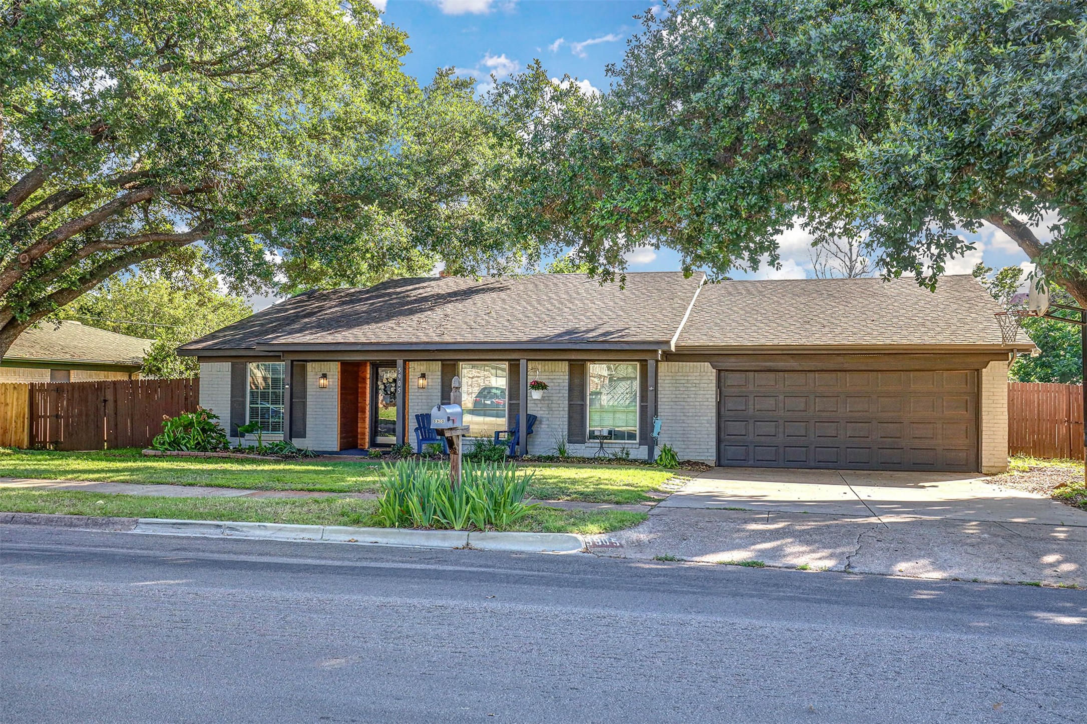 5905 Susan Lee Lane North Richland Hills TX 76180
