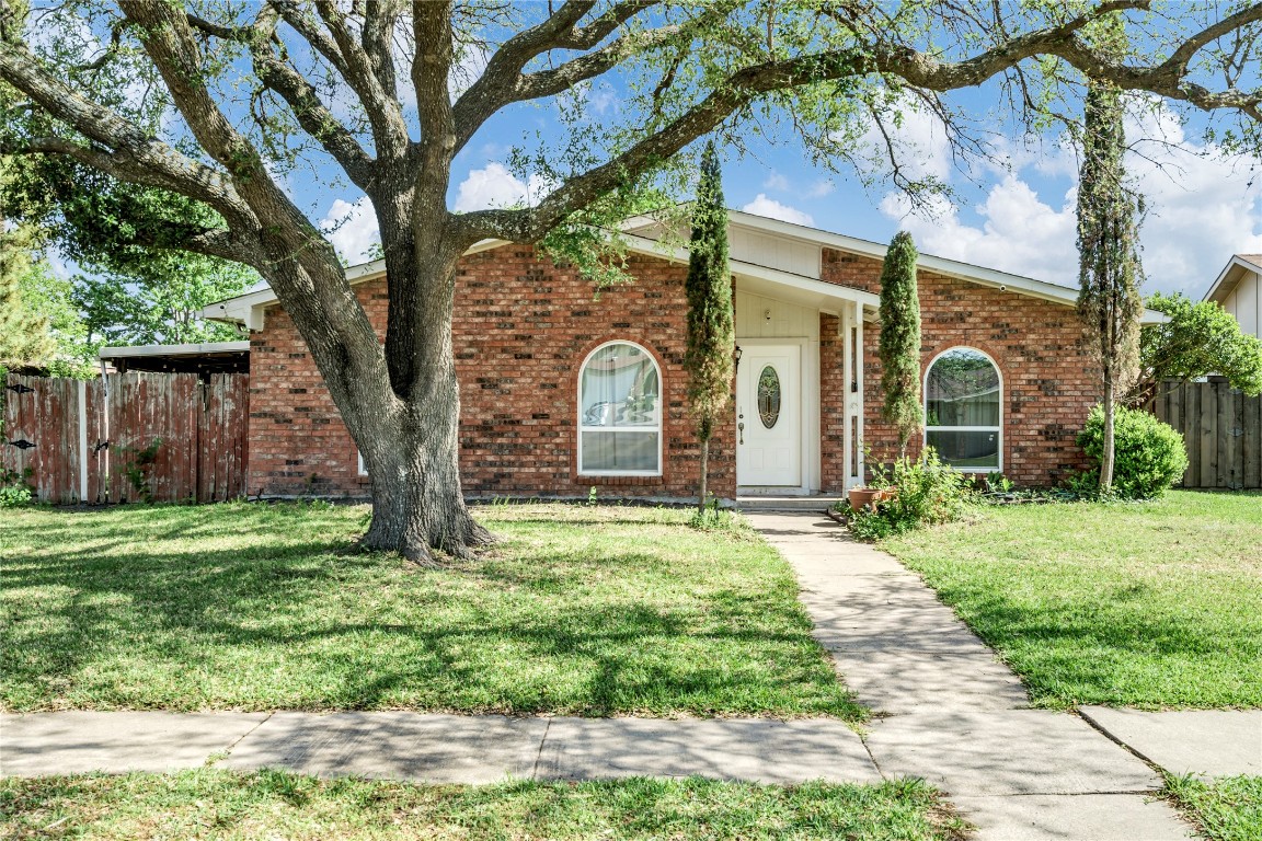 3406 Ridgemoor Drive Garland TX 75044