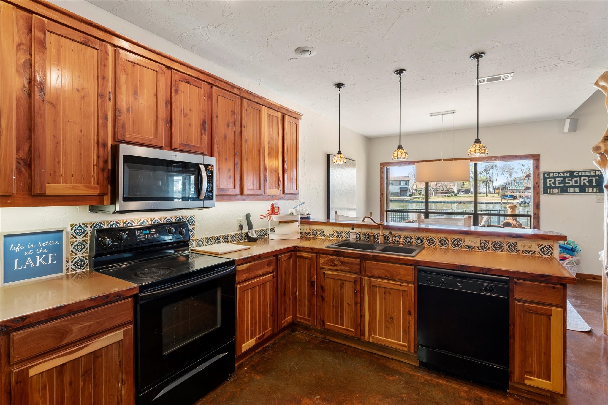 210 Hide A Way Drive Mabank TX 75156