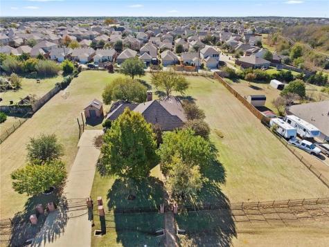 9201 Quail Meadows Lane Aubrey TX 76227