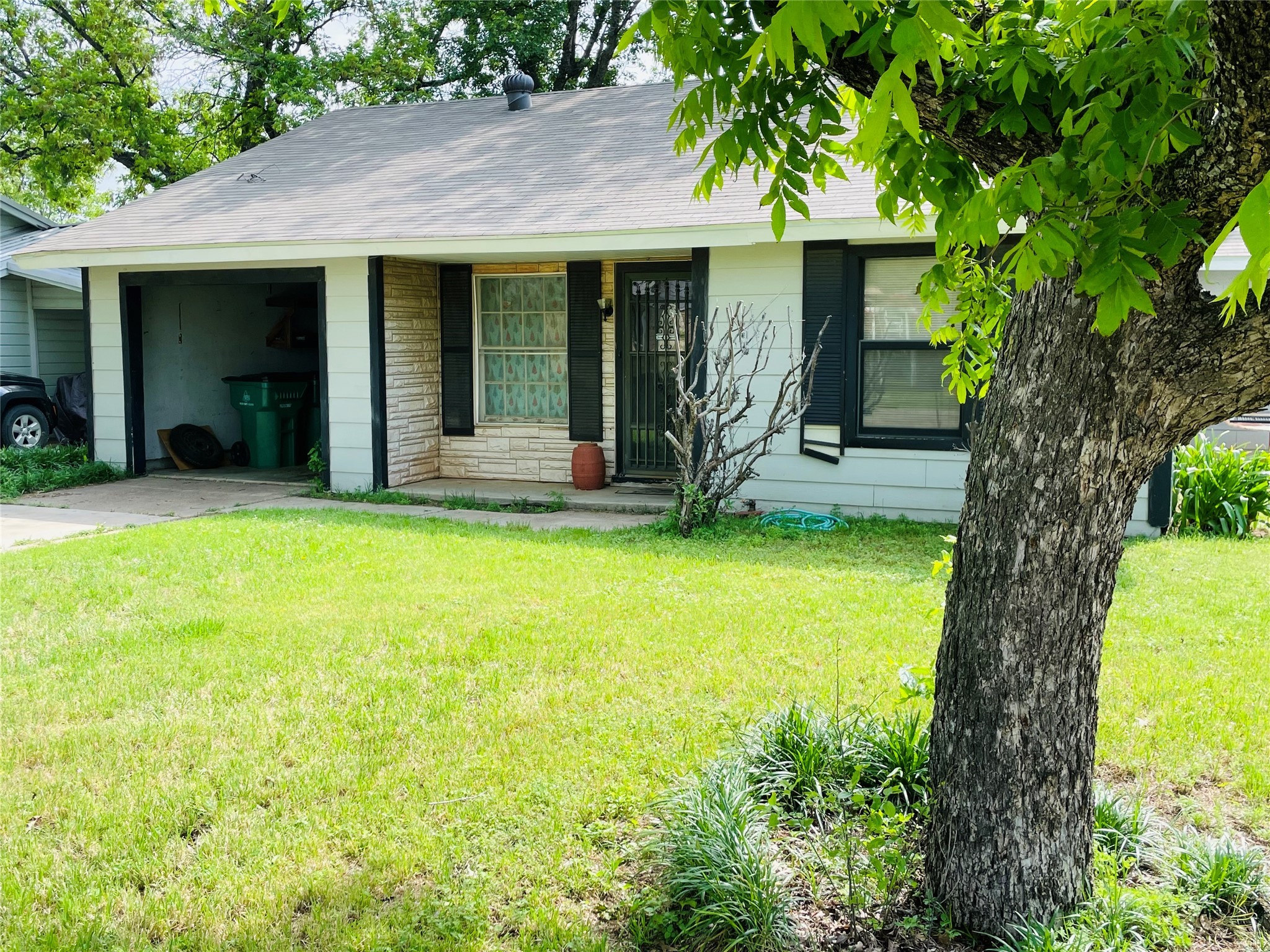 412 S Daugherty Avenue Eastland TX 76448