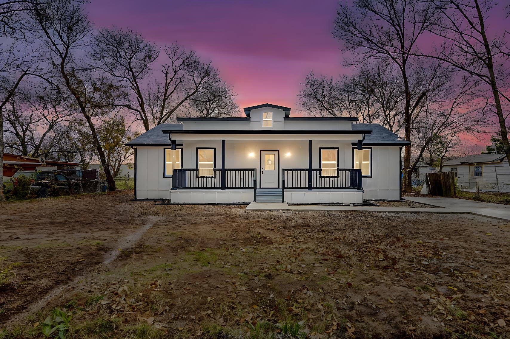 728 Lawton Drive Dallas TX 75217