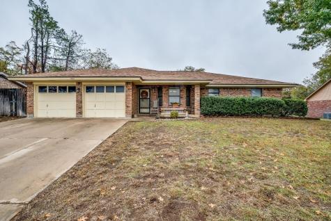 945 N Dale Avenue Stephenville TX 76401