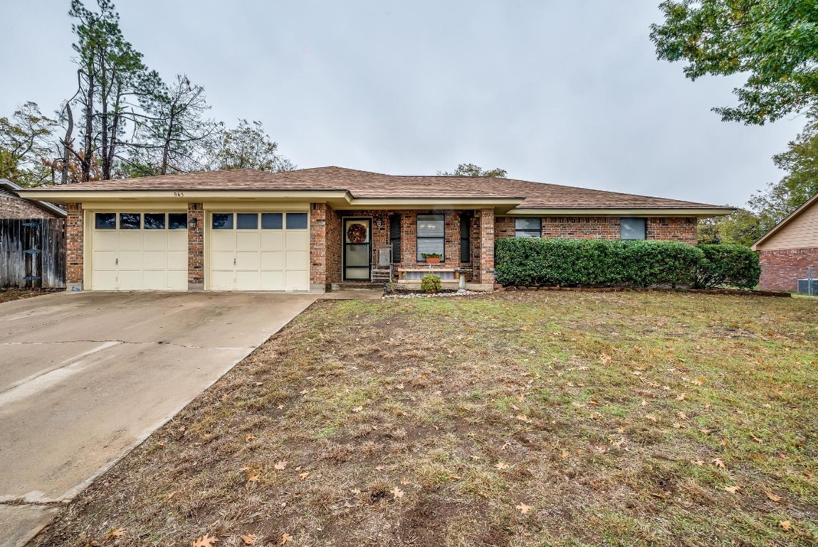 945 N Dale Avenue Stephenville TX 76401